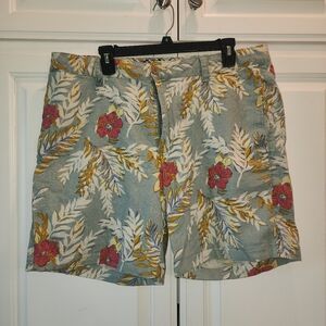 Tailor Vintage Size 36 Blue Floral Print Flat Front Shorts